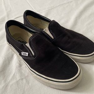 Black Slip-on Vans